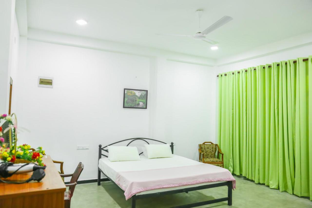 Sandy Palms Guesthouse Hikkaduwa Exterior photo