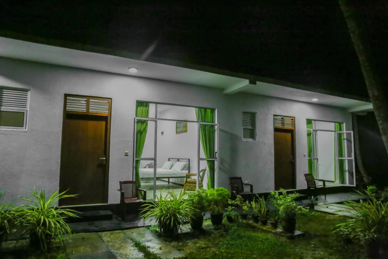 Sandy Palms Guesthouse Hikkaduwa Exterior photo