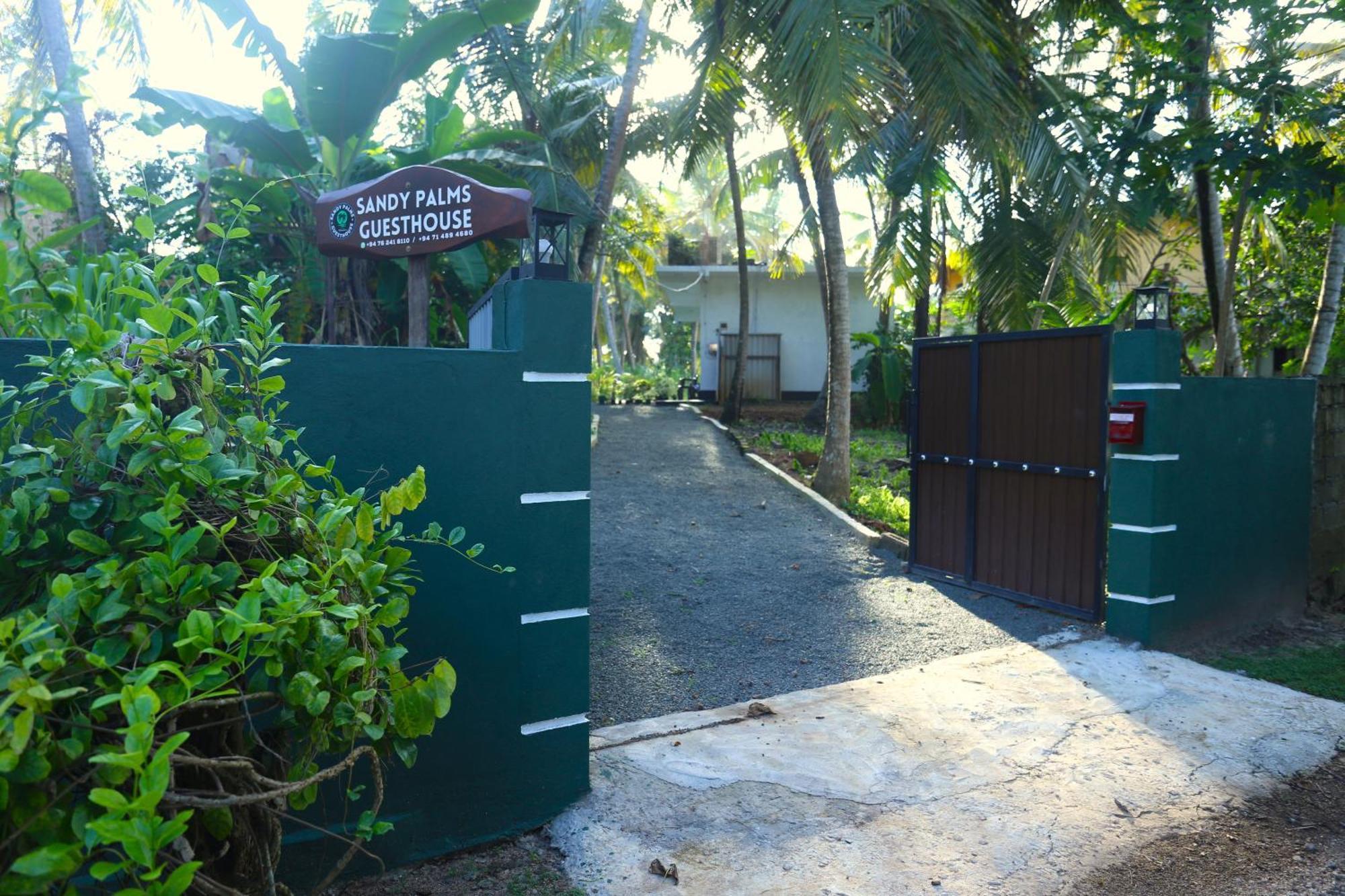Sandy Palms Guesthouse Hikkaduwa Exterior photo