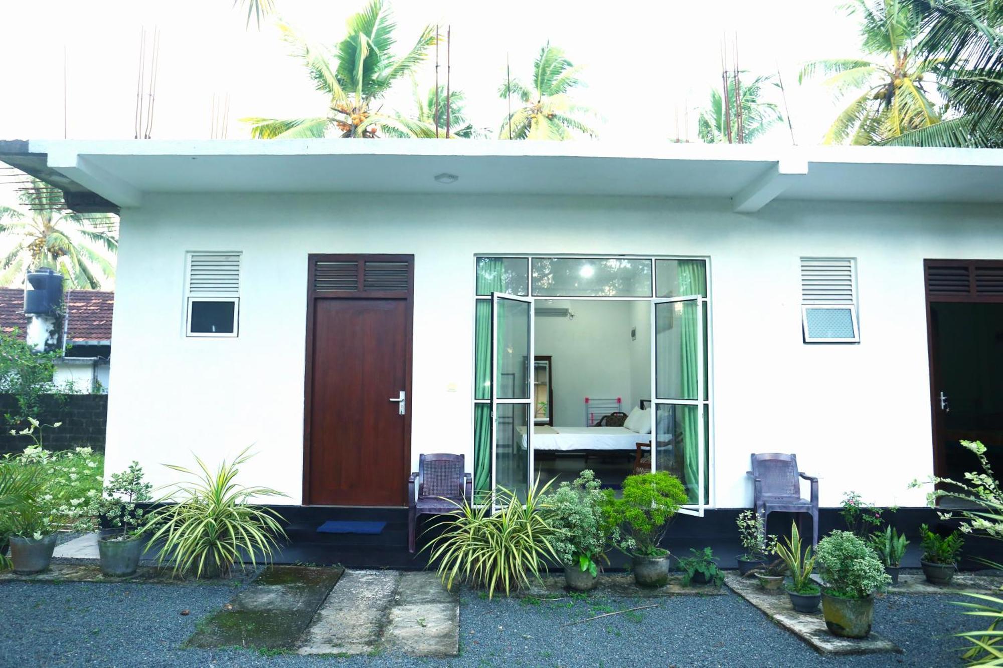 Sandy Palms Guesthouse Hikkaduwa Exterior photo