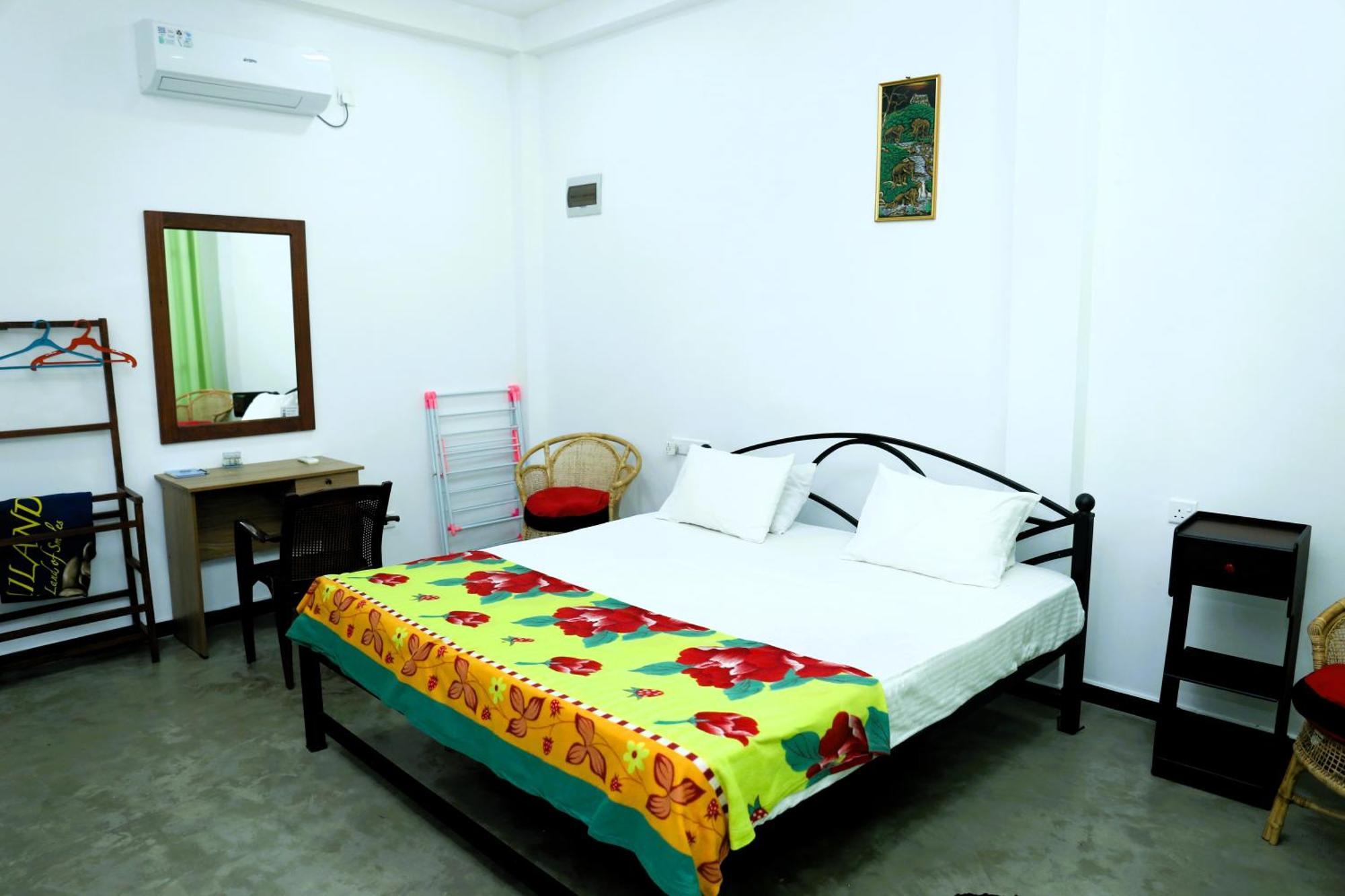 Sandy Palms Guesthouse Hikkaduwa Exterior photo