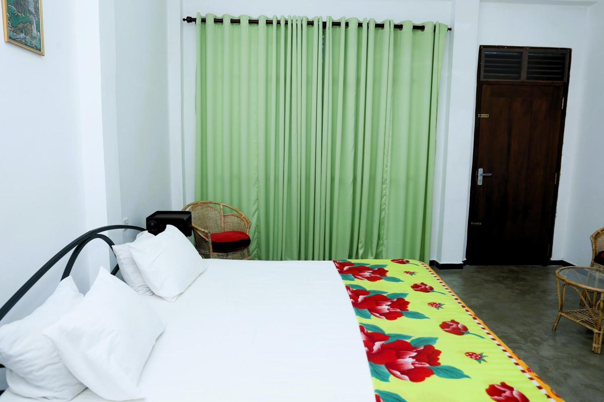 Sandy Palms Guesthouse Hikkaduwa Exterior photo